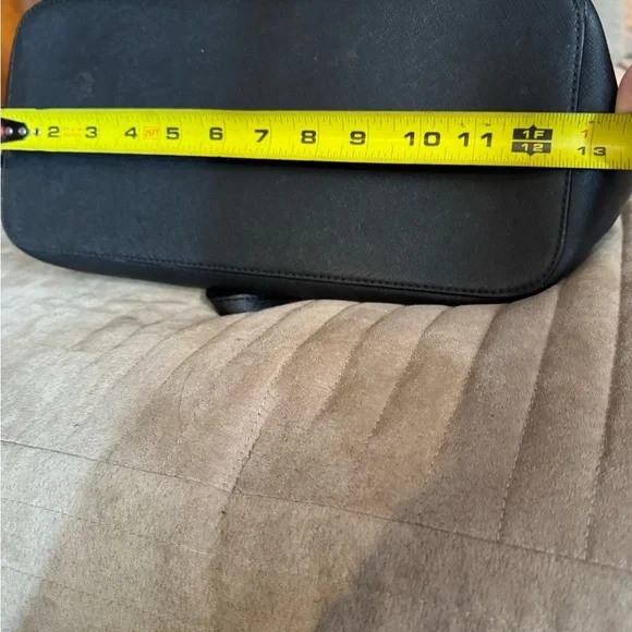 Michael Kors Jet Set Black Leather Tote Bag w/ Gold Logo Charm🌸 - Picture 10 of 12